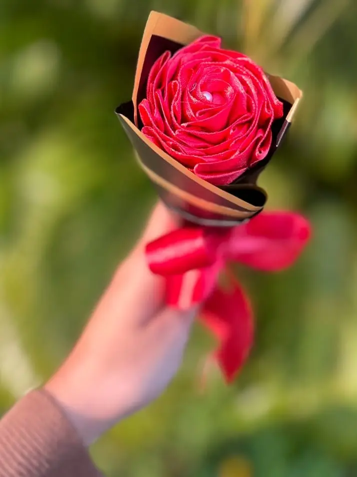  Red Ribbon rose  (1pc)